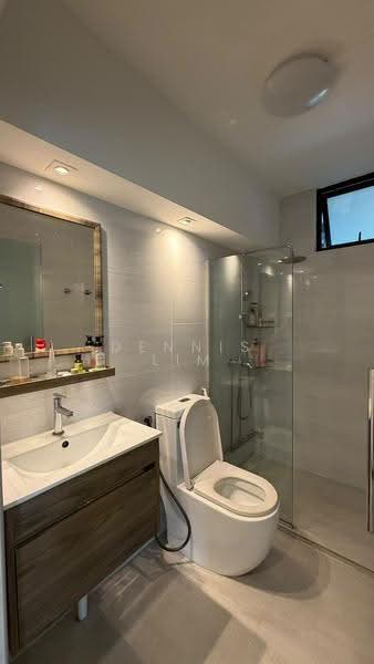 940 Hougang Street 92, 940 Hougang Street 92, Hougang / Punggol / Sengkang, 3 Bedrooms, 1,528 sqft, HDB Flat For Sale, by Dennis Lim, 500266157 - Bathroom - PropertyGuru.com.sg