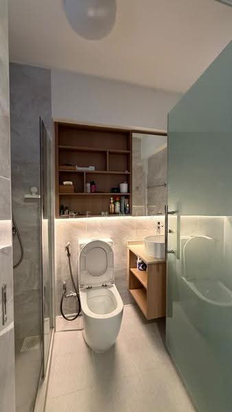 940 Hougang Street 92, 940 Hougang Street 92, Hougang / Punggol / Sengkang, 3 Bedrooms, 1,528 sqft, HDB Flat For Sale, by Dennis Lim, 500266157 - Bathroom - PropertyGuru.com.sg