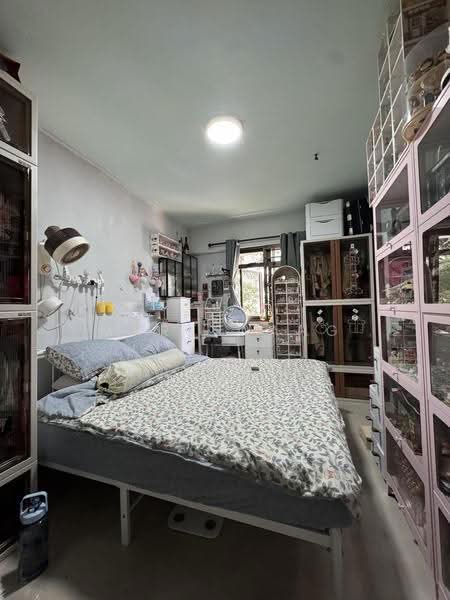 656B Jurong West Street 61, 656B Jurong West Street 61, Boon Lay / Jurong / Tuas, 3 Bedrooms, 1,194 sqft, HDB Flat For Sale, by Mark Wang, 500266162 - Bedroom - PropertyGuru.com.sg
