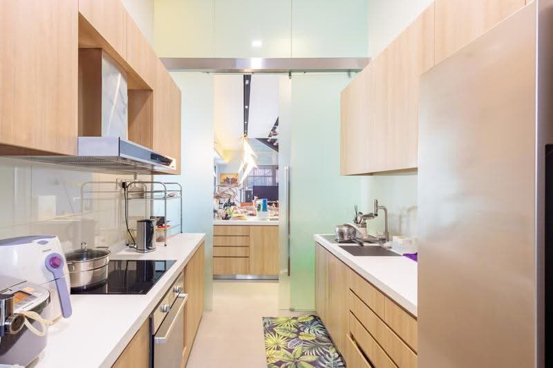Wak Hassan Drive, Wak Hassan Drive, Inggu Road, Penaga Place, Kerong Lane, Sembawang / Yishun, 4 Bedrooms, 7,442 sqft, Semi-Detached House For Sale, by Vevien Ong, 500266164 - Kitchen - PropertyGuru.com.sg