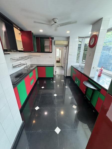 Rare Huge Semi Detached Unblocked View, Eunos / Geylang / Paya Lebar, 6 Bedrooms, 6,000 sqft, Semi-Detached House For Sale, by Jean Lim, 500266180 - Kitchen - PropertyGuru.com.sg