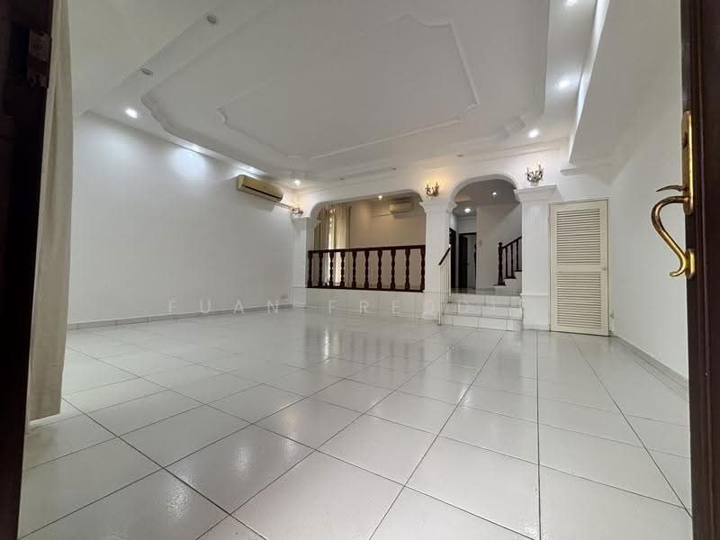3 Storey Corner Terrace For Rent @ Highgate Crescent Old Toh Tuck Rd, Highgate crescent, Clementi Park / Upper Bukit Timah, 6 Bedrooms, 3,154 sqft, Corner Terrace For Rent, by Fuan Freddie, 500266185 - PropertyGuru.com.sg