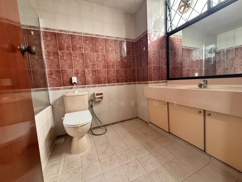 3 Storey Corner Terrace For Rent @ Highgate Crescent Old Toh Tuck Rd, Highgate crescent, Clementi Park / Upper Bukit Timah, 6 Bedrooms, 3,154 sqft, Corner Terrace For Rent, by Fuan Freddie, 500266185 - PropertyGuru.com.sg