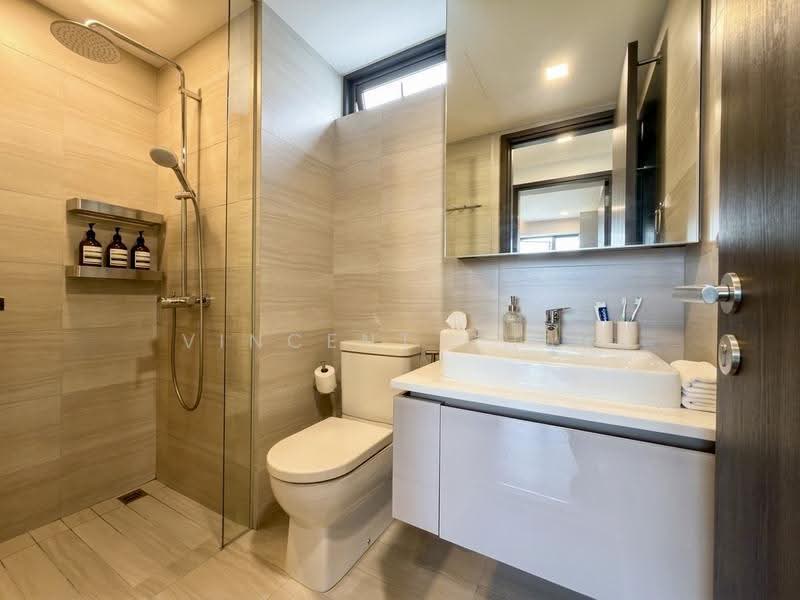 Lake Grande, 2 Jurong Lake Link, Boon Lay / Jurong / Tuas, 3 Bedrooms, 926 sqft, Condominium For Sale, by Vincent Chen, 500266187 - Bathroom - PropertyGuru.com.sg