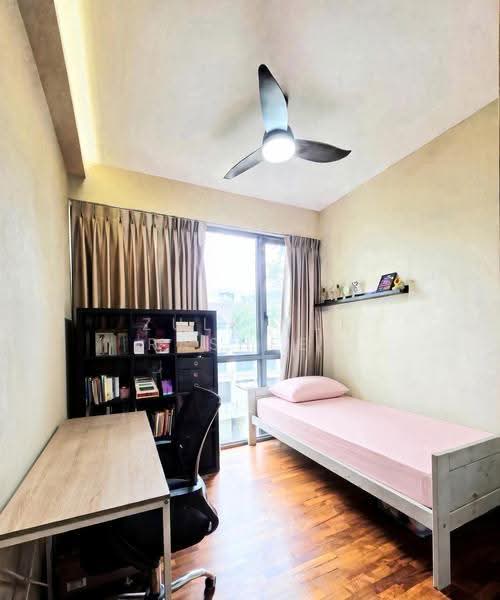 Palm Isles, 40 Flora Drive, Changi Airport / Changi Village, 3 Bedrooms, 990 sqft, Condominium For Sale, by Zulkifli Rasheed, 500266190 - Common Room 1 - PropertyGuru.com.sg