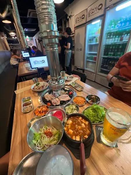 Excellent Location for F&B Proven Footfall Walk to MRT, Tras Street, Chinatown / Tanjong Pagar, 1,515 sqft, Shop / Shophouse For Rent, by Jennifer Leong, 500266200 - Interior - CommercialGuru.com.sg