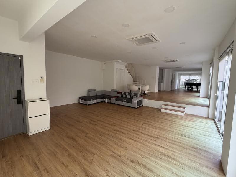 Florida Park, Sunrise Way, Seletar / Yio Chu Kang, 5 Bedrooms, 3,923 sqft, Semi-Detached House For Sale, by Don Pan, 500266209 - Living Room - PropertyGuru.com.sg
