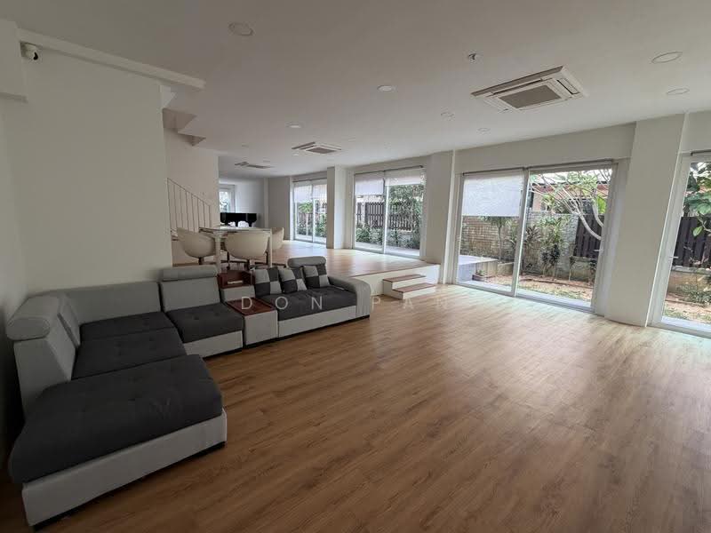 Florida Park, Sunrise Way, Seletar / Yio Chu Kang, 5 Bedrooms, 3,923 sqft, Semi-Detached House For Sale, by Don Pan, 500266209 - Living Room - PropertyGuru.com.sg