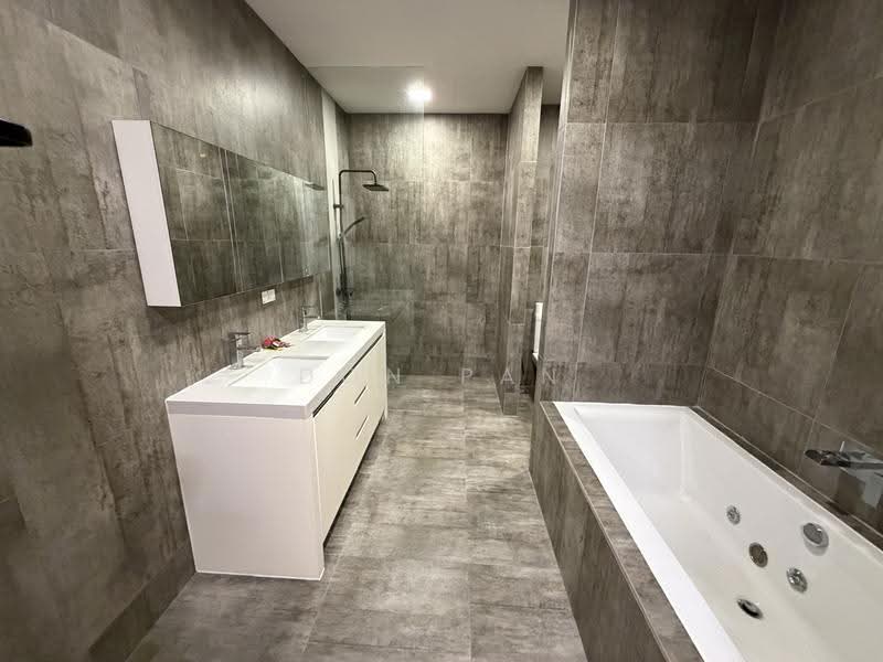 Florida Park, Sunrise Way, Seletar / Yio Chu Kang, 5 Bedrooms, 3,923 sqft, Semi-Detached House For Sale, by Don Pan, 500266209 - Bathroom - PropertyGuru.com.sg