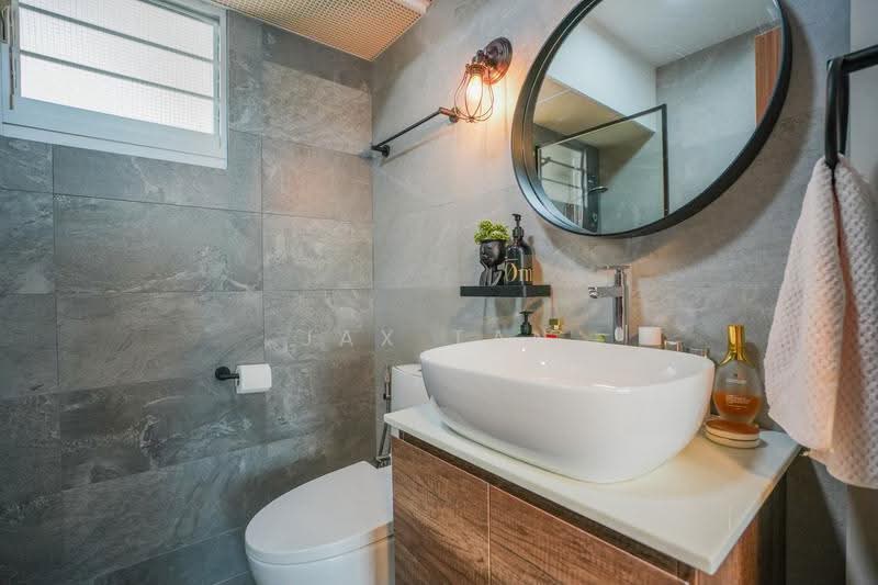 436A Bukit Batok West Avenue 5, 436A Bukit Batok West Avenue 5, Dairy Farm / Bukit Panjang / Choa Chu Kang, 3 Bedrooms, 1,001 sqft, HDB Flat For Sale, by Jax Tan, 500266227 - Bathroom - PropertyGuru.com.sg
