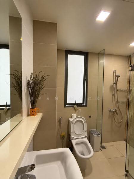 Miltonia Residences, 548 Miltonia Close, Sembawang / Yishun, 2 Bedrooms, 840 sqft, Condominium For Sale, by Ryan Mock, 500266228 - Bathroom - PropertyGuru.com.sg