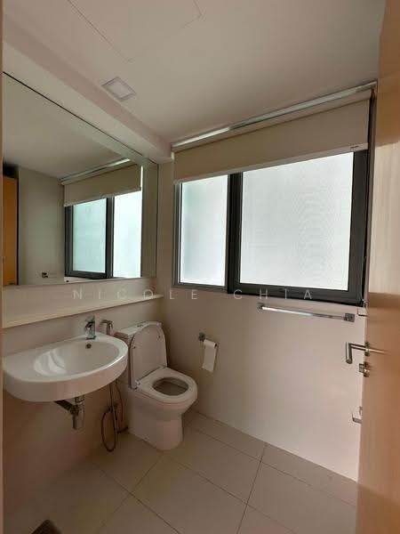 Kovan Residences, 1A Kovan Road, Hougang / Punggol / Sengkang, 2 Bedrooms, 893 sqft, Condominium For Rent, by Nicole Chia, 500266234 - Bathroom - PropertyGuru.com.sg