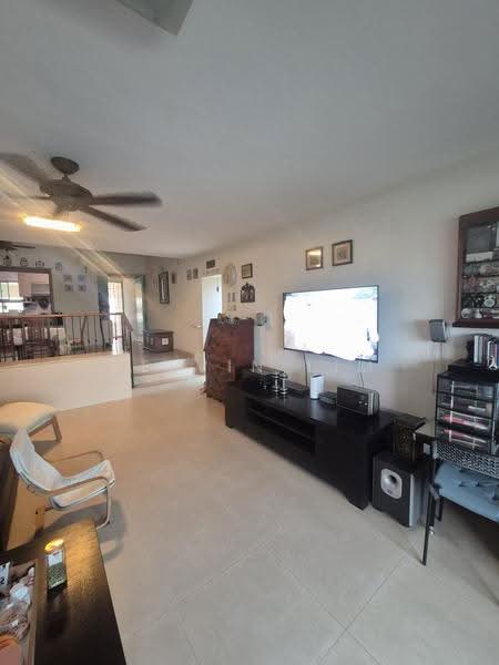 Ivory Heights, 124 Jurong East Street 13, Boon Lay / Jurong / Tuas, 3 Bedrooms, 1,701 sqft, Condominium For Sale, by Kelvin Lim, 500266236 - Living Room - PropertyGuru.com.sg