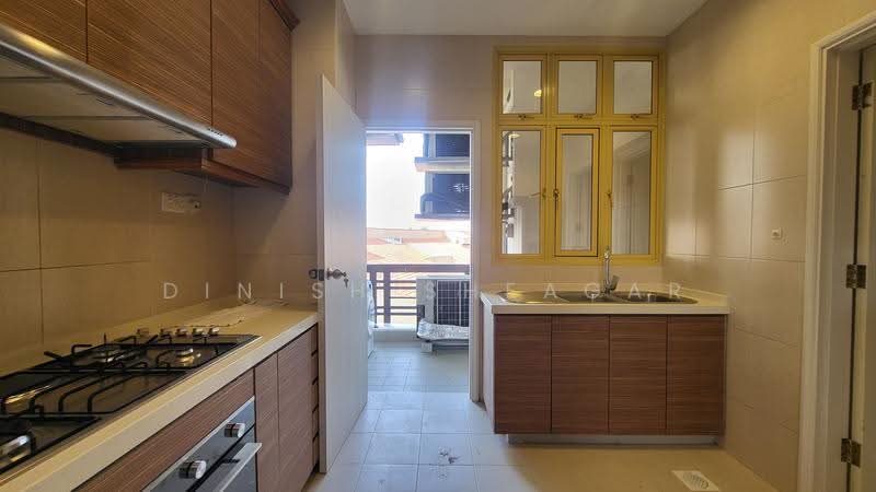 Orange Regency, 101 Fernhill Road, Tanglin / Holland / Bukit Timah, 3 Bedrooms, 2,422 sqft, Apartment For Rent, by Dinish Sheagar, 500266238 - Kitchen - PropertyGuru.com.sg
