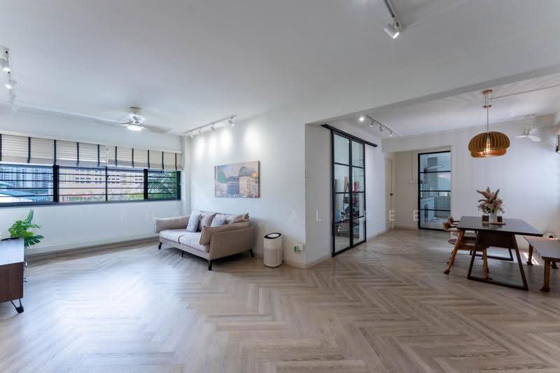 556 Pasir Ris Street 51, 556 Pasir Ris Street 51, Pasir Ris / Tampines, 4 Bedrooms, 1,302 sqft, HDB Flat For Sale, by Khalid Alsree, 500266239 - Living Room - PropertyGuru.com.sg