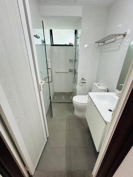 Westmere, 71 Jurong East Street 13, Boon Lay / Jurong / Tuas, Room Rental, 200 sqft, Condominium For Rent, by Shirley Tao, 500266240 - Bathroom - PropertyGuru.com.sg