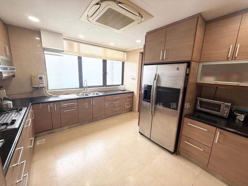 The Sovereign, 99 Meyer Road, East Coast / Marine Parade, 4 Bedrooms, 3,305 sqft, Condominium For Sale, by James Yio (杨瑞华), 500266245 - Kitchen - PropertyGuru.com.sg