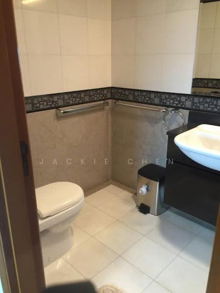 The Legend, 361 Bukit Timah Road, Tanglin / Holland / Bukit Timah, 2 Bedrooms, 1,450 sqft, Condominium For Rent, by Jackie Chen, 500266255 - Bathroom - PropertyGuru.com.sg