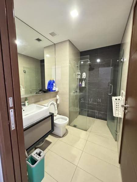 The Promenade @ Pelikat, 183 Jalan Pelikat, Hougang / Punggol / Sengkang, 4 Bedrooms, 1,378 sqft, Condominium For Rent, by Sarah Sun, 500266257 - Bathroom - PropertyGuru.com.sg
