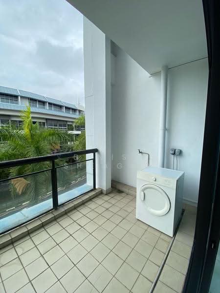 Siglap Center, 55 Siglap Road, East Coast / Marine Parade, 2 Bedrooms, 1,230 sqft, Apartment For Rent, by Dinish Sheagar, 500266258 - Balcony - PropertyGuru.com.sg