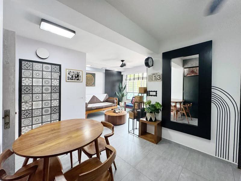 104C Canberra Street, 104C Canberra Street, Sembawang / Yishun, 3 Bedrooms, 1,001 sqft, HDB Flat For Sale, by Risdian Isbintara, 500266261 - Living Room - PropertyGuru.com.sg