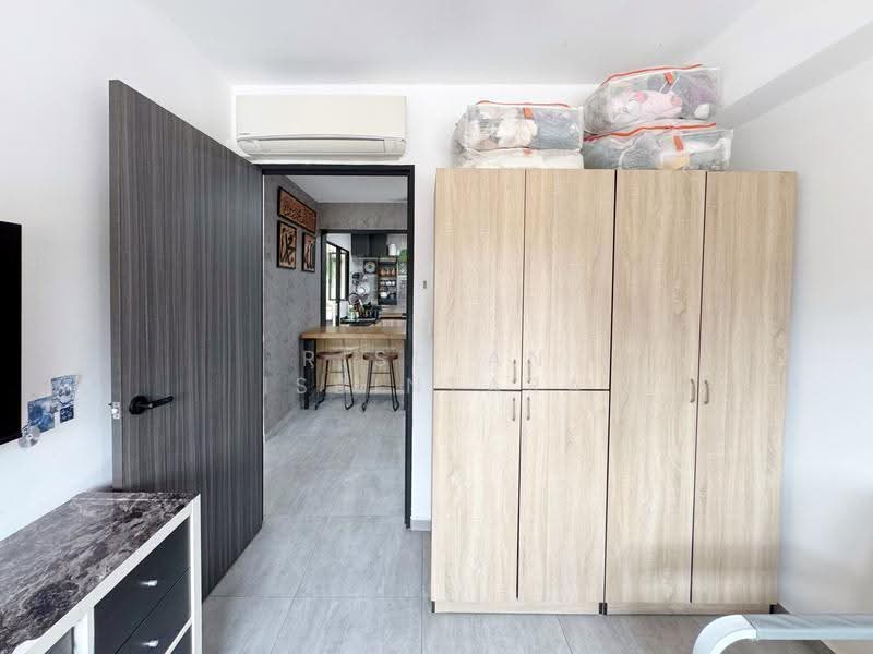 104C Canberra Street, 104C Canberra Street, Sembawang / Yishun, 3 Bedrooms, 1,001 sqft, HDB Flat For Sale, by Risdian Isbintara, 500266261 - Bedroom - PropertyGuru.com.sg