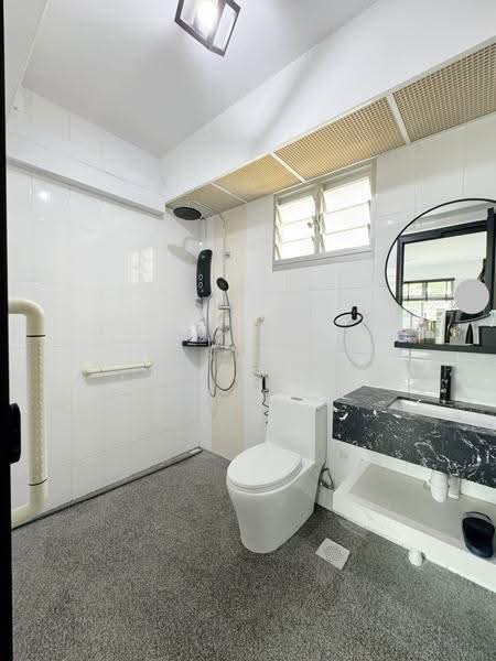 104C Canberra Street, 104C Canberra Street, Sembawang / Yishun, 3 Bedrooms, 1,001 sqft, HDB Flat For Sale, by Risdian Isbintara, 500266261 - Bathroom - PropertyGuru.com.sg