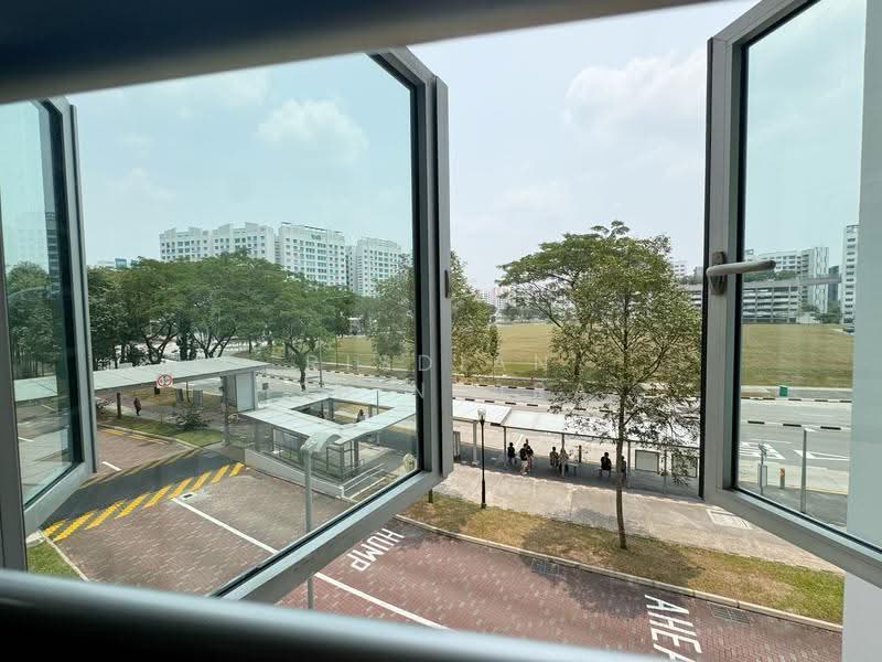 104C Canberra Street, 104C Canberra Street, Sembawang / Yishun, 3 Bedrooms, 1,001 sqft, HDB Flat For Sale, by Risdian Isbintara, 500266261 - View bus stop right in front - PropertyGuru.com.sg