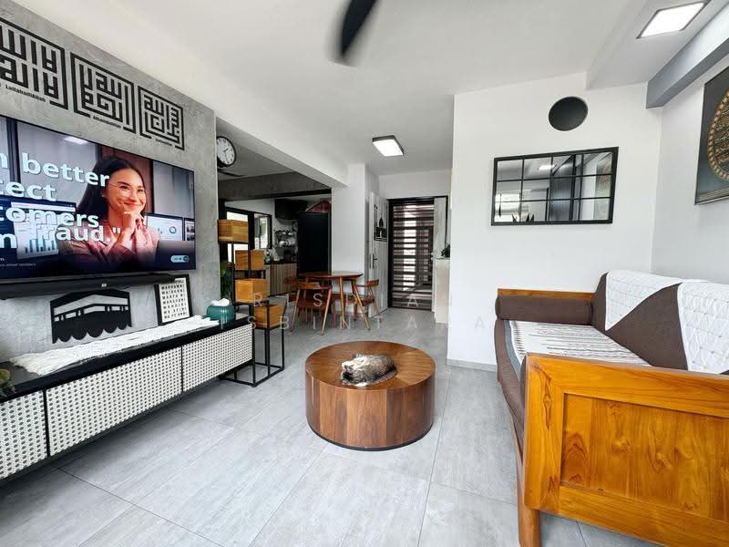 104C Canberra Street, 104C Canberra Street, Sembawang / Yishun, 3 Bedrooms, 1,001 sqft, HDB Flat For Sale, by Risdian Isbintara, 500266261 - Living Room - PropertyGuru.com.sg