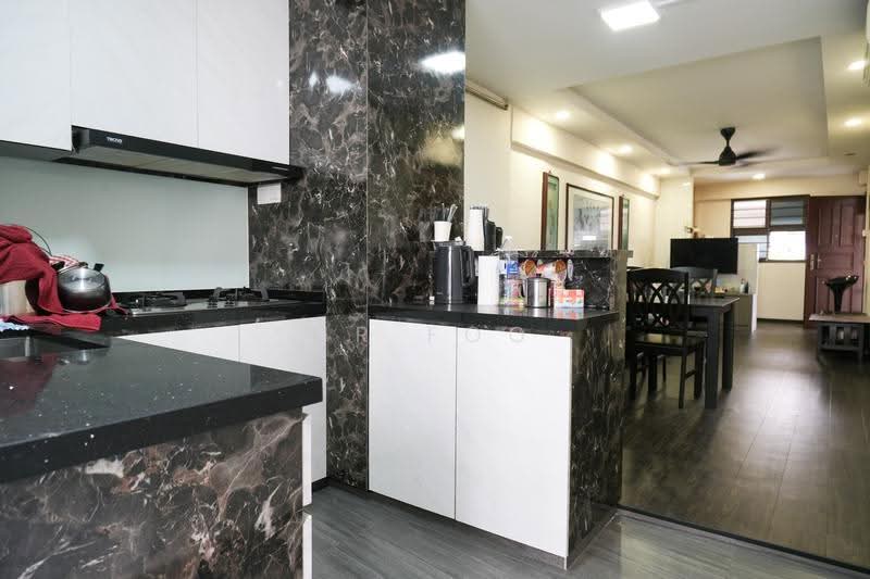 309 Shunfu Road, 309 Shunfu Road, Ang Mo Kio / Bishan / Thomson, 2 Bedrooms, 721 sqft, HDB Flat For Sale, by JR Foo, 500266268 - Kitchen - PropertyGuru.com.sg