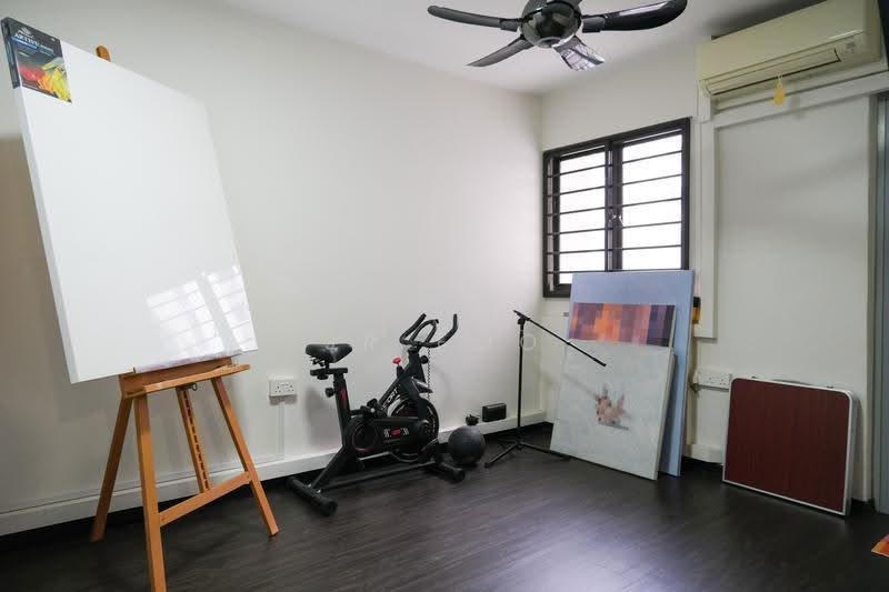 309 Shunfu Road, 309 Shunfu Road, Ang Mo Kio / Bishan / Thomson, 2 Bedrooms, 721 sqft, HDB Flat For Sale, by JR Foo, 500266268 - Master Bedroom - PropertyGuru.com.sg