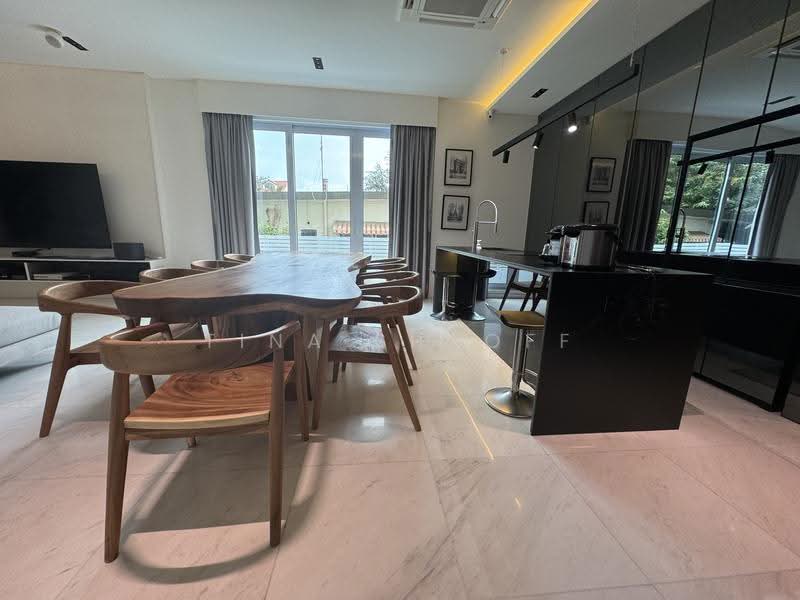 Siglap Enclave, East Coast / Marine Parade, 7 Bedrooms, 5,500 sqft, Semi-Detached House For Sale, by Tina Shroff, 500266274 - PropertyGuru.com.sg