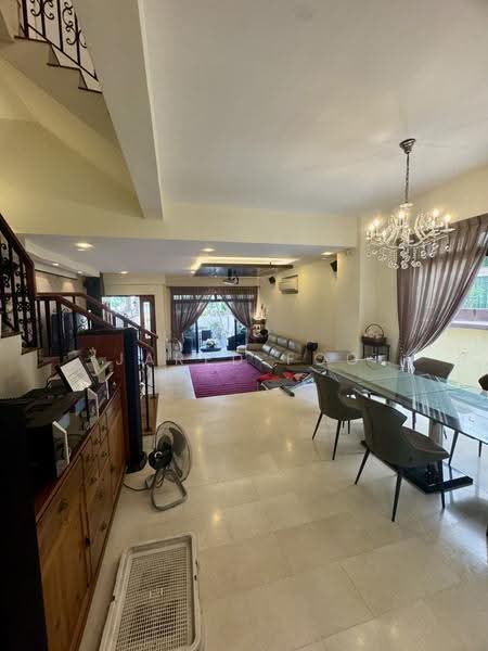 Eastwood drive, Bedok/Changi/Eastwood/Eastwood drive/Eastcoast, Bedok / Upper East Coast, 6 Bedrooms, 4,500 sqft, Semi-Detached House For Sale, by Jared Foo, 500266280 - Living Room - PropertyGuru.com.sg
