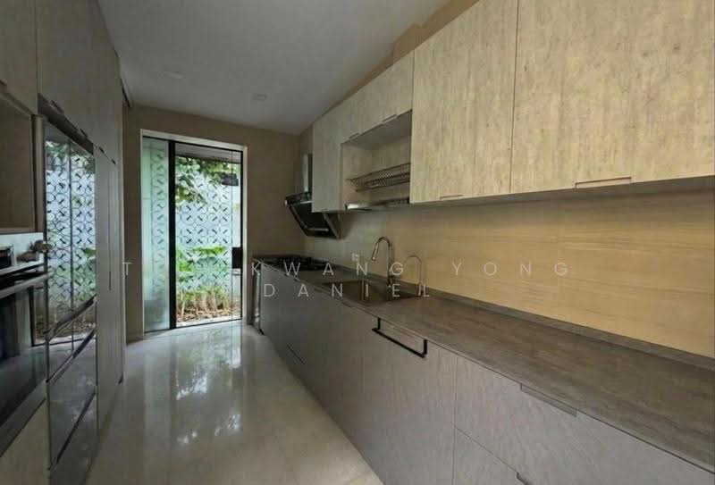 Landed7772 D08 Rare Single Storey Corner Terrace @ Cambridge/Farr Estate, Cambridge Road, Carlisle Road, Truro Road, Hertford Road, Bristol Road, Farrer Park / Serangoon Rd, 2 Bedrooms, 1,800 sqft, Corner Terrace For Sale, by Toh Kwang Yong Daniel, 500266284 - Kitchen - PropertyGuru.com.sg