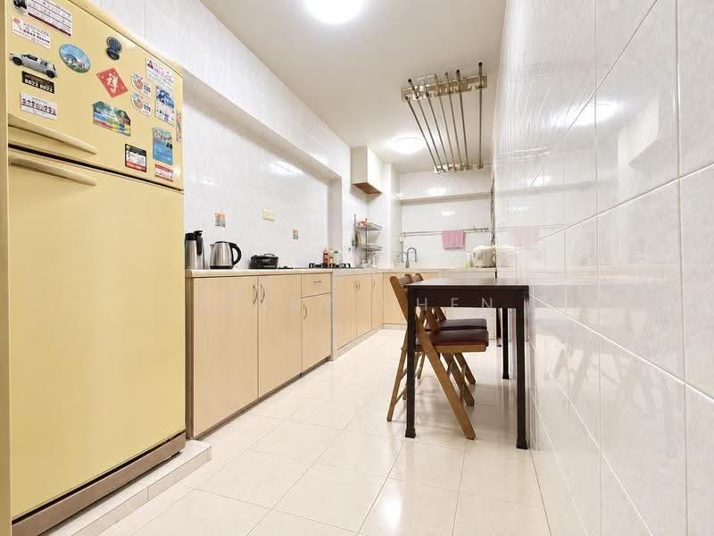 395 Bukit Batok West Avenue 5, 395 Bukit Batok West Avenue 5, Dairy Farm / Bukit Panjang / Choa Chu Kang, 3 Bedrooms, 990 sqft, HDB Flat For Sale, by Jerry Chen, 500266285 - Kitchen - PropertyGuru.com.sg
