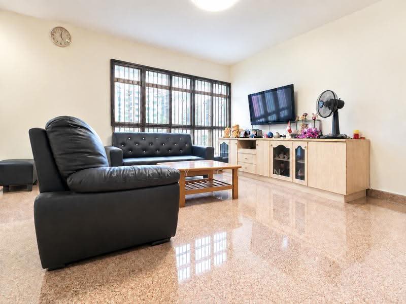 395 Bukit Batok West Avenue 5, 395 Bukit Batok West Avenue 5, Dairy Farm / Bukit Panjang / Choa Chu Kang, 3 Bedrooms, 990 sqft, HDB Flat For Sale, by Jerry Chen, 500266285 - Living Room - PropertyGuru.com.sg