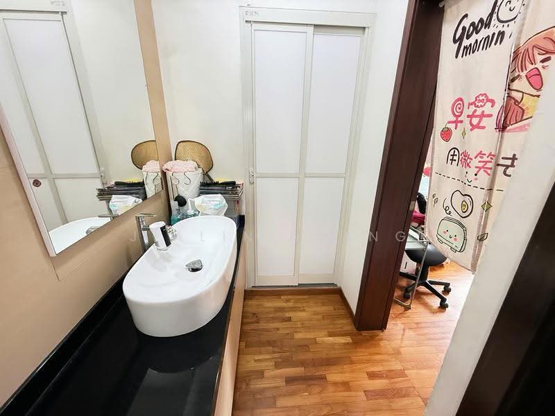 653B Jurong West Street 61, 653B Jurong West Street 61, Boon Lay / Jurong / Tuas, 3 Bedrooms, 1,184 sqft, HDB Flat For Rent, by Jialin Huang, 500266290 - Bathroom - PropertyGuru.com.sg
