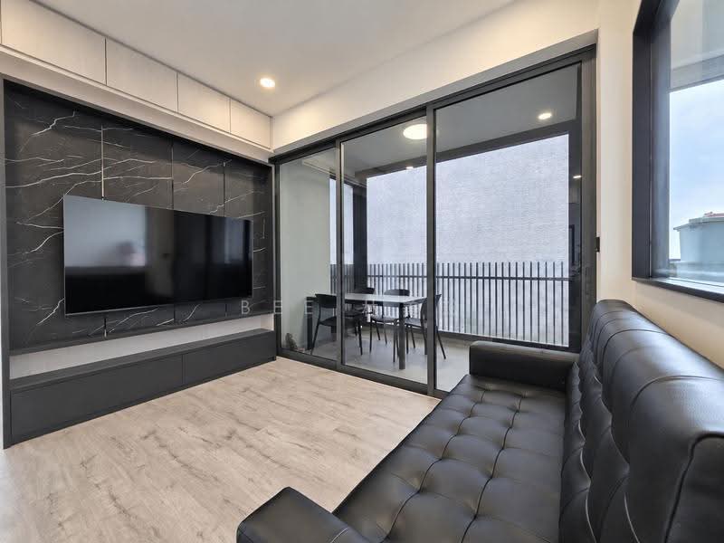 J Gateway, Boon Lay / Jurong / Tuas, 3 Bedrooms, 893 sqft, Condominium For Sale, by Bee 林美玲, 500266292 - Living Room - PropertyGuru.com.sg
