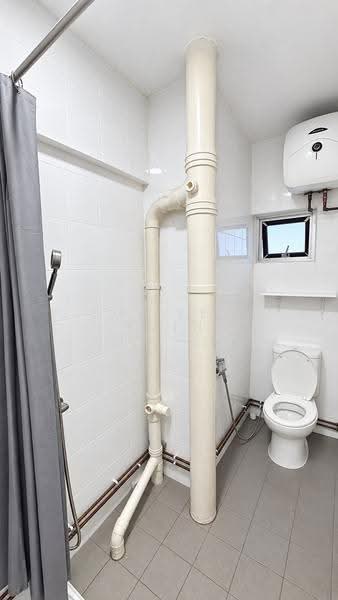 142 Bukit Batok Street 11, 142 Bukit Batok Street 11, Dairy Farm / Bukit Panjang / Choa Chu Kang, 3 Bedrooms, 1,668 sqft, HDB Flat For Sale, by Lui Yen Yuin, 500266293 - Bathroom - PropertyGuru.com.sg