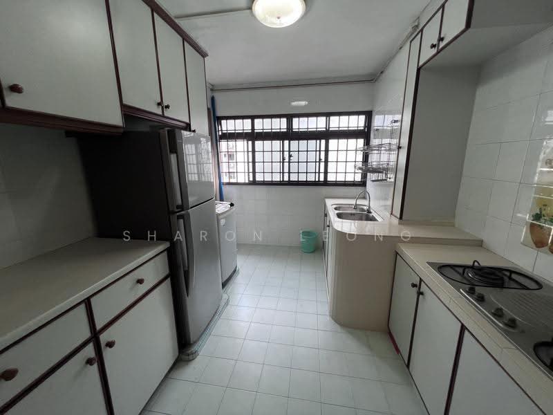 308 Shunfu Road, 308 Shunfu Road, Ang Mo Kio / Bishan / Thomson, 2 Bedrooms, 721 sqft, HDB Flat For Sale, by Sharon Leong, 500266294 - Kitchen - PropertyGuru.com.sg