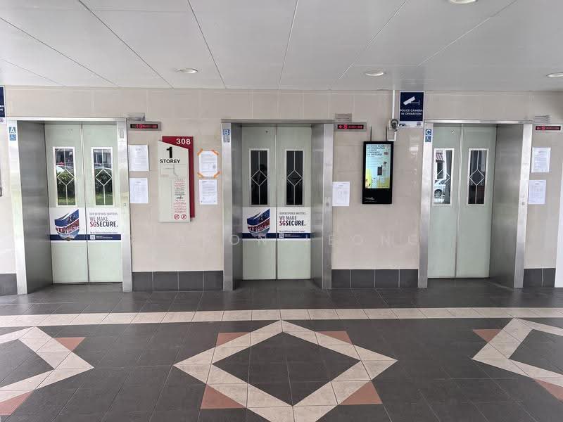 308 Shunfu Road, 308 Shunfu Road, Ang Mo Kio / Bishan / Thomson, 2 Bedrooms, 721 sqft, HDB Flat For Sale, by Sharon Leong, 500266294 - 3 lifts to unit - PropertyGuru.com.sg