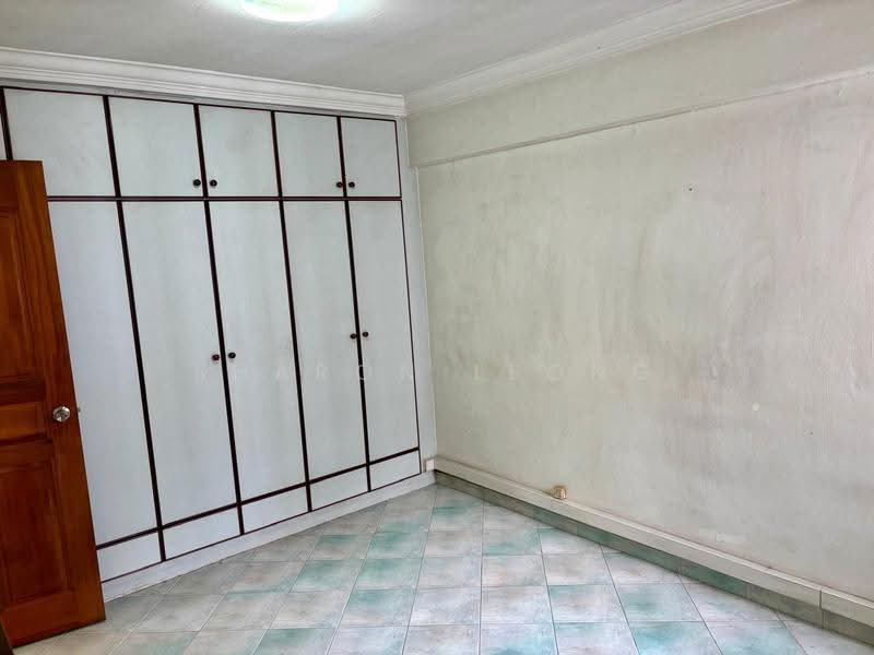 308 Shunfu Road, 308 Shunfu Road, Ang Mo Kio / Bishan / Thomson, 2 Bedrooms, 721 sqft, HDB Flat For Sale, by Sharon Leong, 500266294 - master-bedroom - PropertyGuru.com.sg