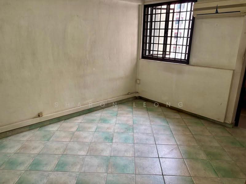 308 Shunfu Road, 308 Shunfu Road, Ang Mo Kio / Bishan / Thomson, 2 Bedrooms, 721 sqft, HDB Flat For Sale, by Sharon Leong, 500266294 - master-bedroom - PropertyGuru.com.sg