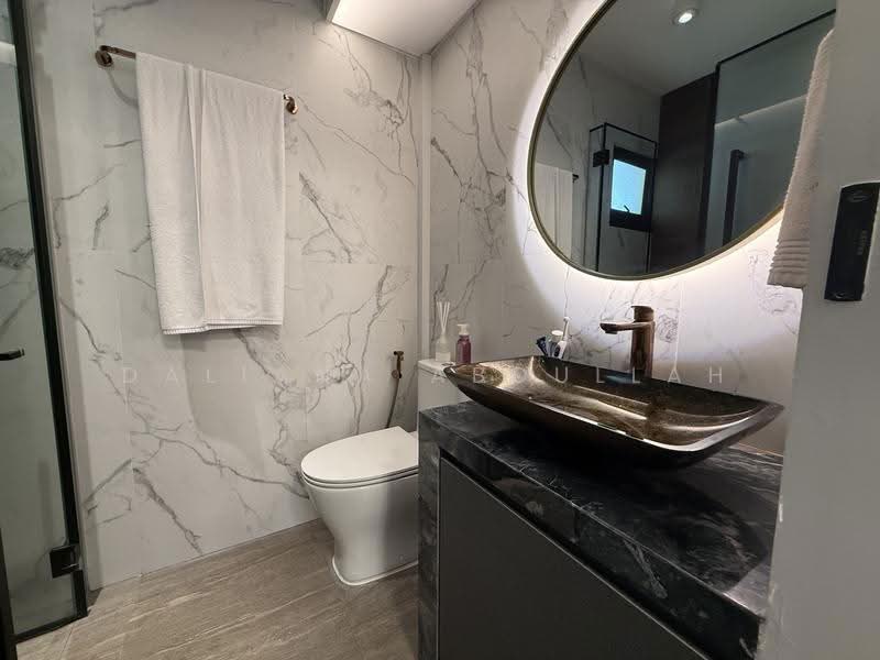 420D Northshore Drive, 420D Northshore Drive, Hougang / Punggol / Sengkang, 3 Bedrooms, 1,323 sqft, HDB Flat For Sale, by Daliana Abdullah, 500266298 - Master bedroom toilet - PropertyGuru.com.sg