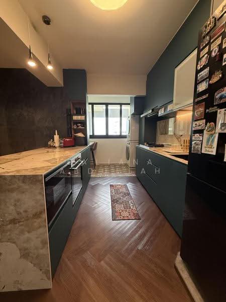 420D Northshore Drive, 420D Northshore Drive, Hougang / Punggol / Sengkang, 3 Bedrooms, 1,323 sqft, HDB Flat For Sale, by Daliana Abdullah, 500266298 - Kitchen with Island - PropertyGuru.com.sg
