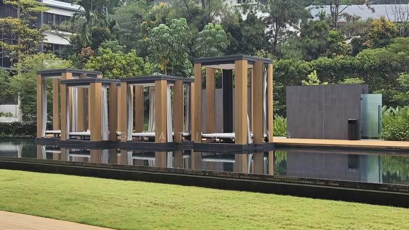 The Hyde, 11 Balmoral Road, Tanglin / Holland / Bukit Timah, 2 Bedrooms, 936 sqft, Condominium For Rent, by Ignatius Ng, 500266304 - Condo lap pool - PropertyGuru.com.sg