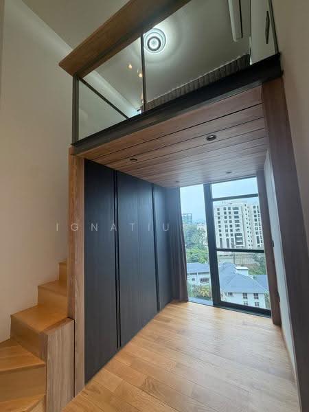 The Hyde, 11 Balmoral Road, Tanglin / Holland / Bukit Timah, 2 Bedrooms, 936 sqft, Condominium For Rent, by Ignatius Ng, 500266304 - 2nd bedroom study and wardrobe - PropertyGuru.com.sg