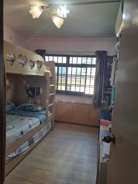 181 Stirling Road, 181 Stirling Road, Alexandra / Commonwealth, 3 Bedrooms, 1,033 sqft, HDB Flat For Sale, by Joanna Lim, 500266308 - Bedroom - PropertyGuru.com.sg