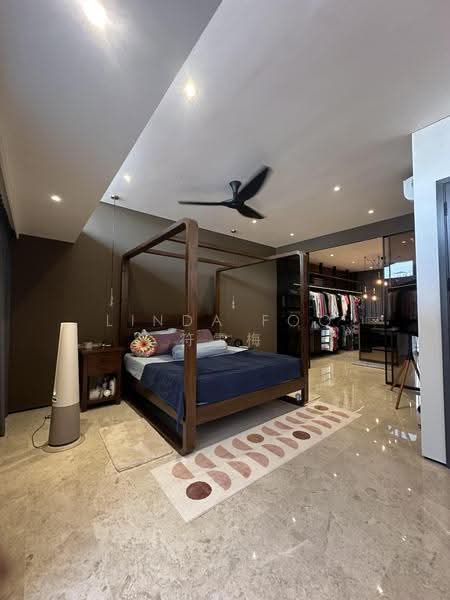 Newly built Serangoon Gardens 6 beds 6 baths, Hougang / Punggol / Sengkang, 6 Bedrooms, 5,800 sqft, Terraced House For Rent, by Linda Foo 符雪梅, 500266313 - Luxurious Master Bedroom (part of) - PropertyGuru.com.sg