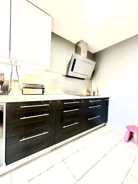 Mirage Tower, 80 Kim Seng Road, Orchard / River Valley, 2 Bedrooms, 958 sqft, Condominium For Sale, by Ken Tan, 500266323 - Kitchen - PropertyGuru.com.sg